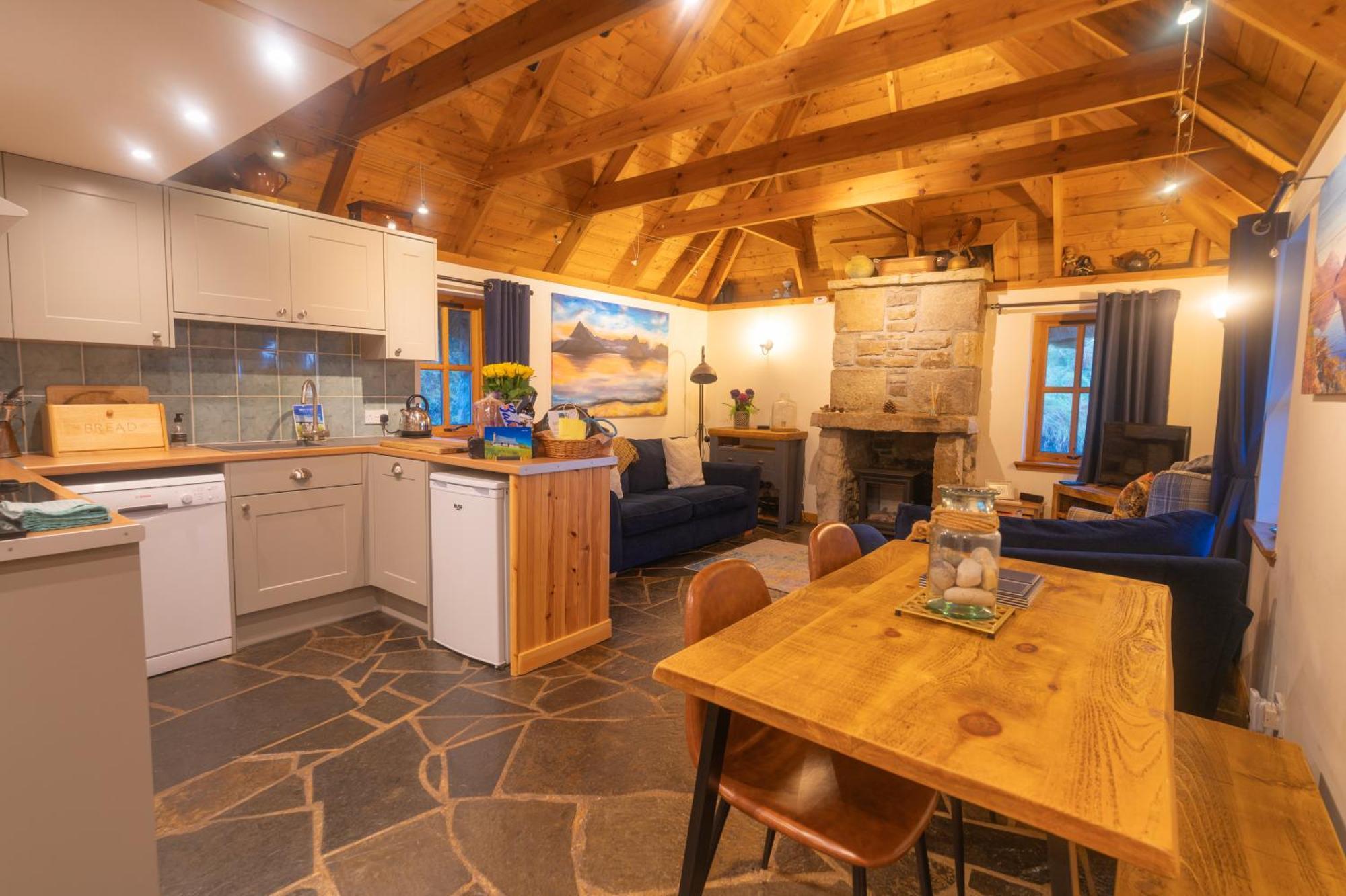 Tigh Lachie, Mary'S Thatched Cottages, Elgol, Isle Of Skye Luaran gambar