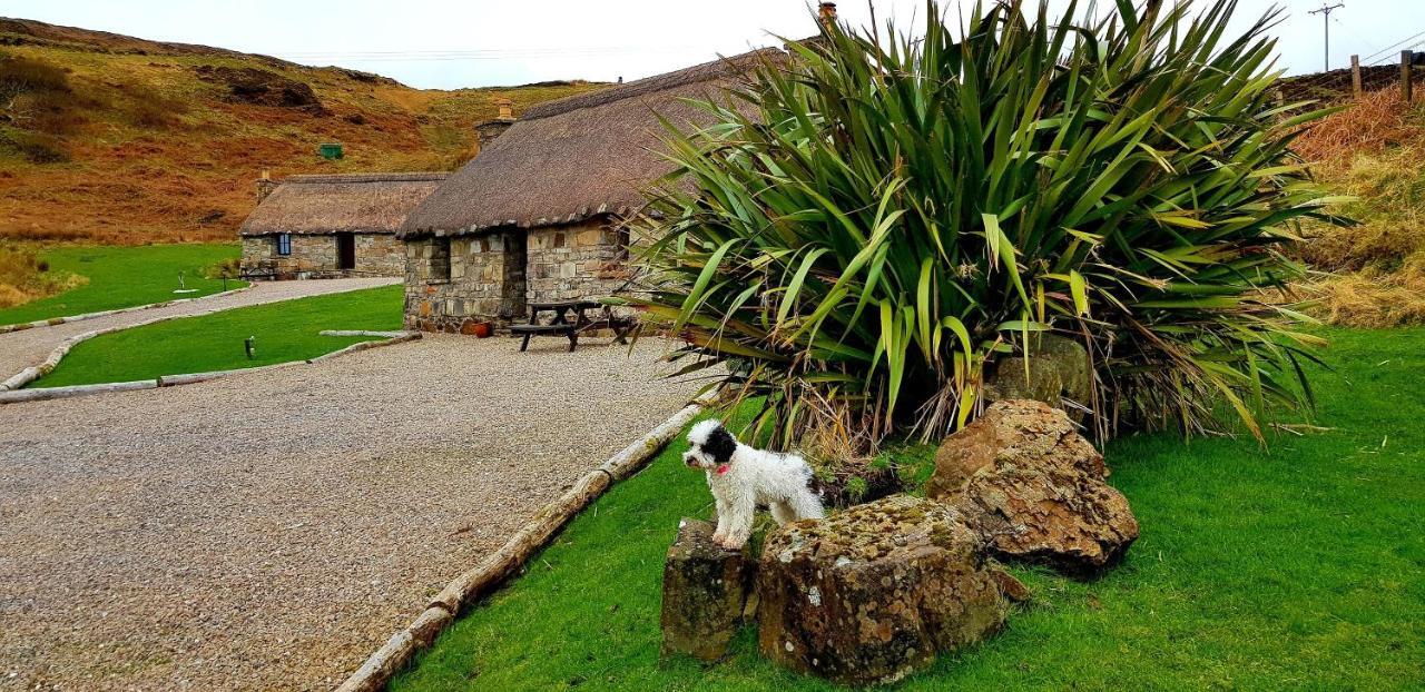 Tigh Lachie, Mary'S Thatched Cottages, Elgol, Isle Of Skye Luaran gambar